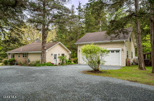431 Onesquethaw Creek Road Feura Bush, NY 12067