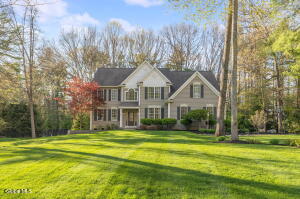 33 Magnolia Drive Saratoga Springs, NY 12866