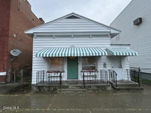 1816 4th Avenue Watervliet, NY 12189