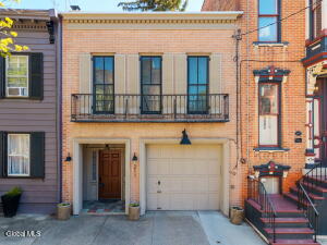 211 Lancaster Street Albany, NY 12210