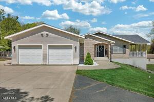 105 Wilrose Lane Troy, NY 12180
