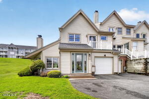 11 Beach Court Saratoga Springs, NY 12866