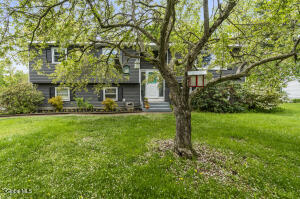 9 Crestmont Drive Clifton Park, NY 12065