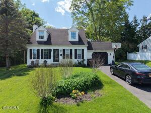 27 Ridge Road Ravena, NY 12143