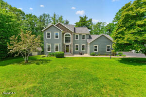 11 Pineview Lane East Greenbush, NY 12061