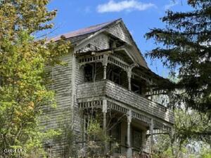 10 Bridge Street Johnsonville, NY 12094