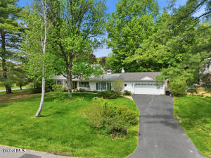 60 Thorndale Road Slingerlands, NY 12159