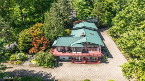 96 Van Wies Point Road Glenmont, NY 12077