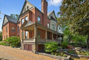 605 N Broadway Saratoga Springs, NY 12866