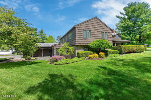 1283 Hawthorn Road Niskayuna, NY 12309