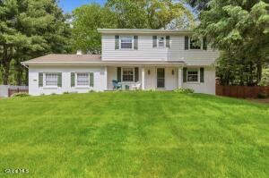 13 Sky Hollow Drive Menands, NY 12204