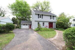 2132 Niskayuna Drive Niskayuna, NY 12309
