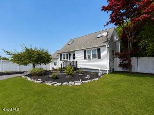 2 David Court Colonie, NY 12205