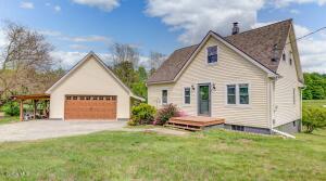 422 Vandenburgh Point Road Gloversville, NY 12078