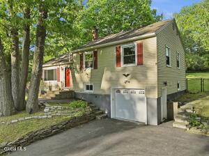 9 W Skyview Drive Cohoes, NY 12047