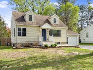 20 St Joseph Street Schenectady, NY 12303
