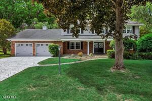 8 Upper Ball Court Menands, NY 12204