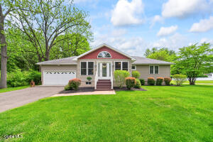17 North Street Delmar, NY 12054
