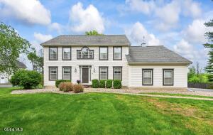 9 Owasco Court Niskayuna, NY 12309