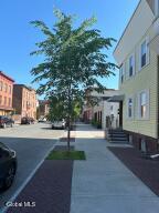 306 4th Troy, NY 12180
