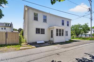 17 Hudson Street Waterford, NY 12188