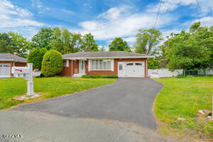 6 Deerwood Drive Colonie, NY 12205
