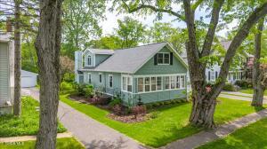 15 Burhans Place Delmar, NY 12054