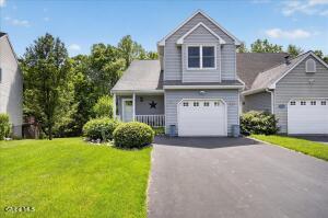 96 Cooks Court Halfmoon, NY 12188