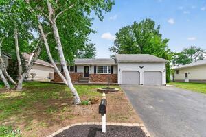 12 Winifred Drive Albany, NY 12205