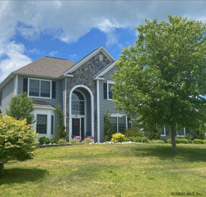 26 Addison Way Rexford, NY 12148