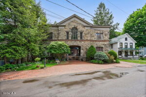 14 Talford Place Saratoga Springs, NY 12866