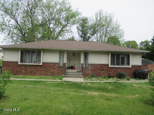36 Maple Road Voorheesville, NY 12186