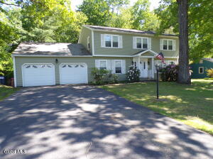 19 Oakwood Drive Queensbury, NY 12804