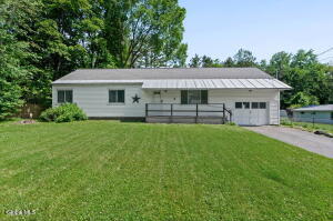 18 Edmel Road Schenectady, NY 12302