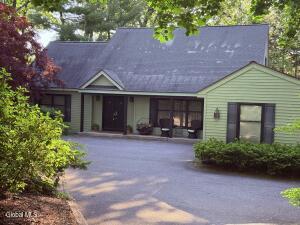 10 Longwood Drive Saratoga Springs, NY 12866