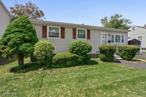 327 Manchester Road Schenectady, NY 12304