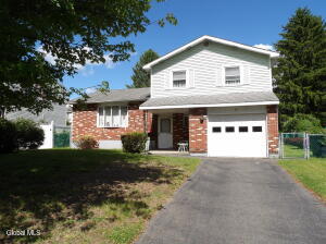 30 Donegal Avenue Troy, NY 12180