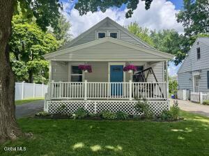 13 Knickerbocker Road Glenville, NY 12302