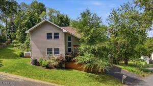 207 Hillcrest Avenue Albany, NY 12203