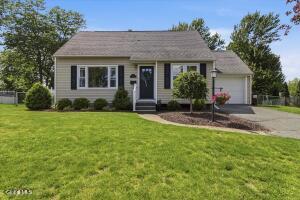 33 Glennon Road Latham, NY 12110