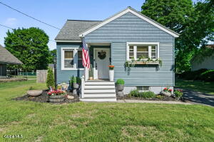 17 Wilmarth Street Scotia, NY 12302