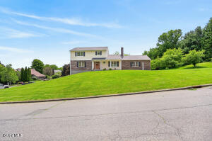 16 Park Drive Menands, NY 12204
