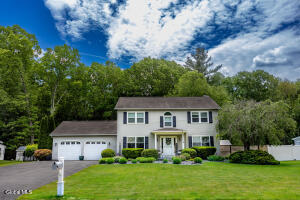 106 Pheasant Schenectady, NY 12303