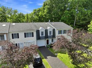 11 Bridgewood Lane Watervliet, NY 12189
