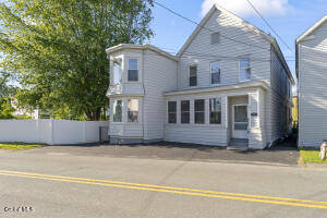 27 Mohawk Avenue Waterford, NY 12188