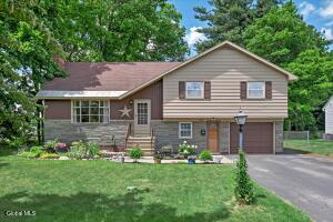 2153 Van Wormer Road Schenectady, NY 12303