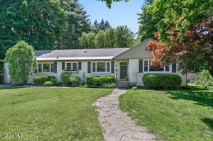 6 Foxhall Drive Saratoga Springs, NY 12866
