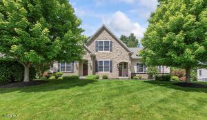 18 Burton Lane Loudonville, NY 12211