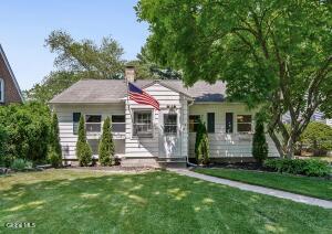 24 Westlyn Court Albany, NY 12203