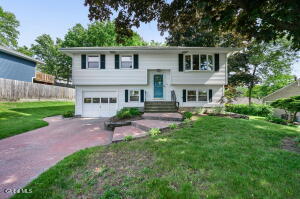 22 Collegeview Drive Albany, NY 12211